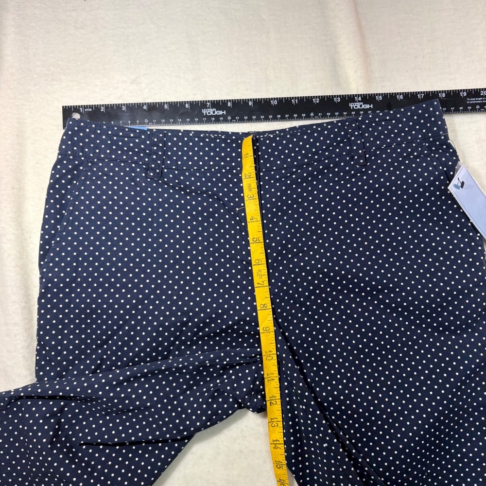 IZOD Womens Navy Blue Polka Dot Walking Shorts Size 12 NWT Lawn Party Bermuda - Picture 8 of 8
